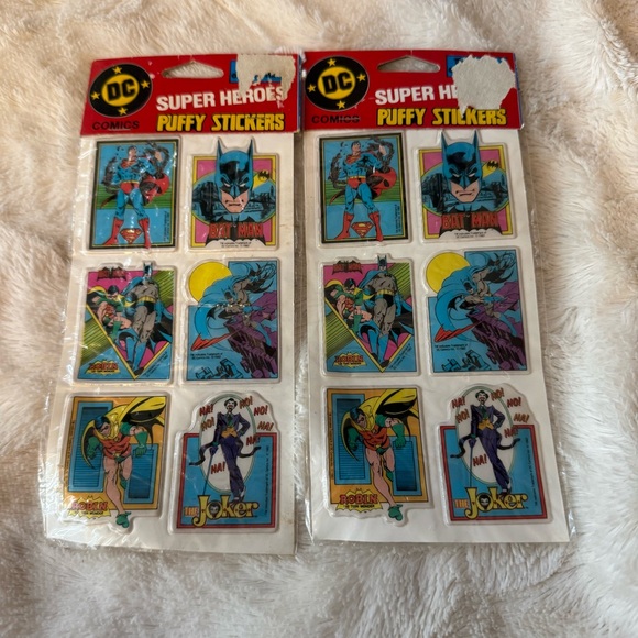 DC Comics Super Heroes Puffy Stickers Pack Henry‎ Gordy, 1988 Sealed - Set of 2 - Picture 1 of 2